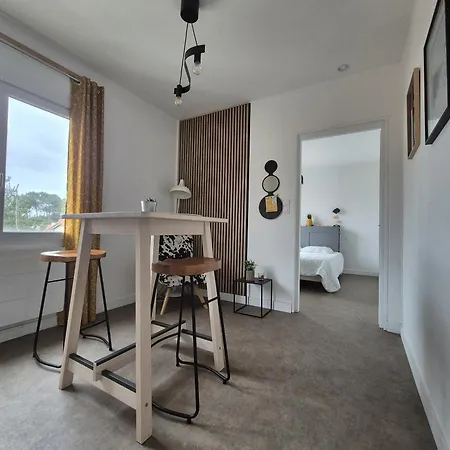 L'oree Des Pins Apartment *